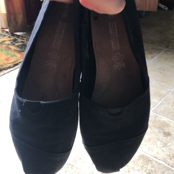 black slip on shoes! - Picture 3 of 3